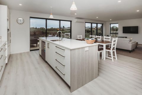 Bell Block Beauty Brand New House in New Plymouth