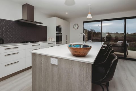 Bell Block Beauty Brand New House in New Plymouth