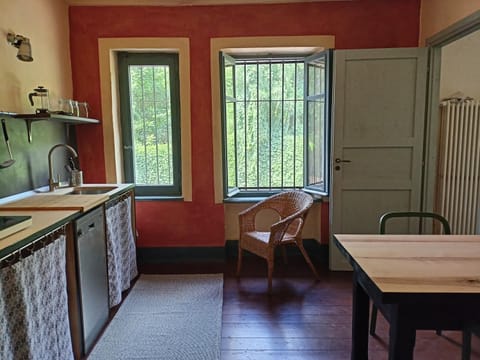 A romantic suite in the countryside near Torino House in Turin