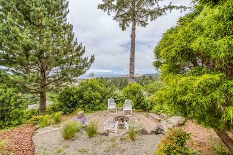 Pelican Villa House in Pacific City