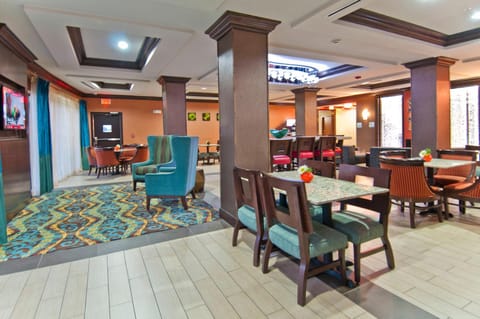 Holiday Inn Express & Suites San Antonio SE by AT&T Center, an IHG Hotel Hotel in San Antonio