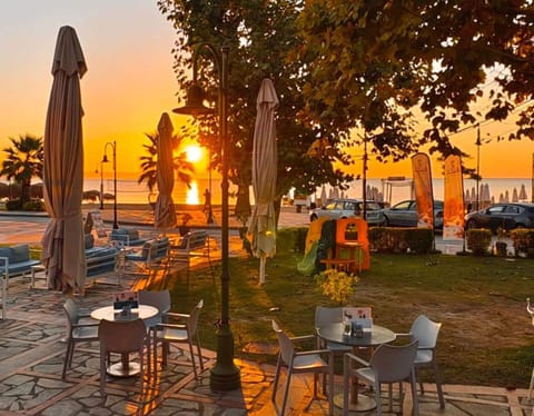 Amalia Mare Sea View & Beach Cafe - Bistro Condominio in Decentralized Administration of Macedonia and Thrace