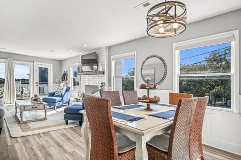 Coastal Gem of Murrells Inlet House in Garden City