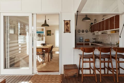 BAY PROPERTIES . The Sailor Shack Apartment in Yamba