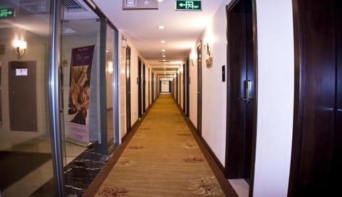 Luxurious Executive Room Available Condo in Accra