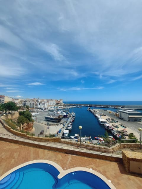 View (from property/room), Pool view, Sea view, Swimming pool