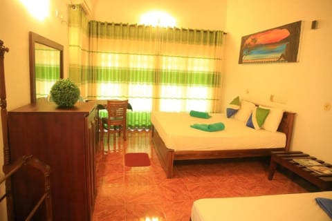 Green Light Holiday Village Hotel in Negombo