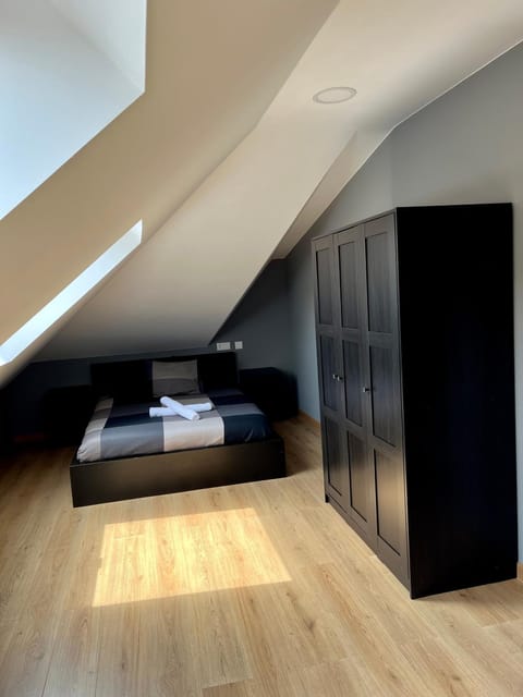 Bed, Bedroom