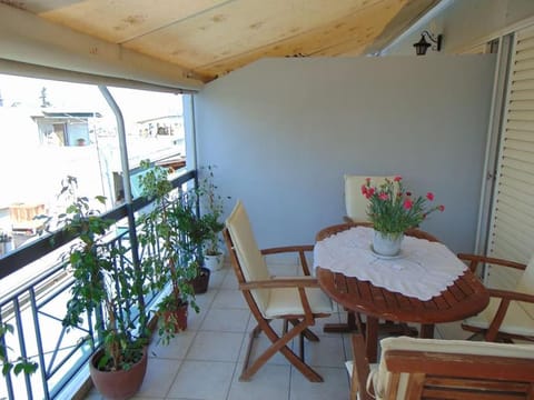 Lovingly restored apartment Galatsi Apartment in Athens