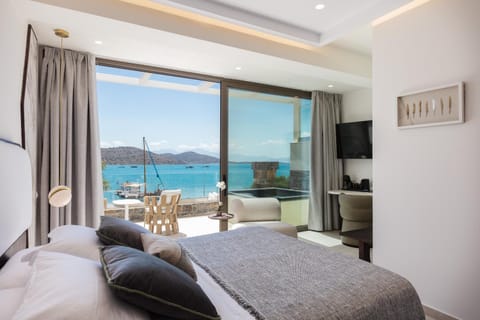 Photo of the whole room, Seating area, Bedroom, Sea view