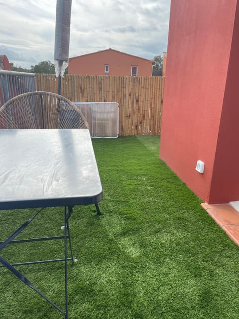 Patio, Dining area