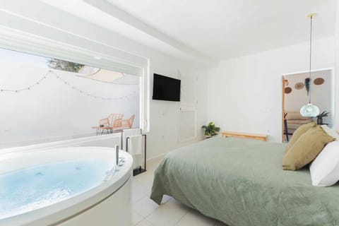 Jacuzzi Amanecer de Plata Decoración Romántica Apartment in Chiclana de la Frontera