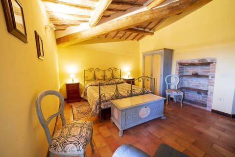 Agriturismo Casal Cerqueto Farm Stay in Umbria