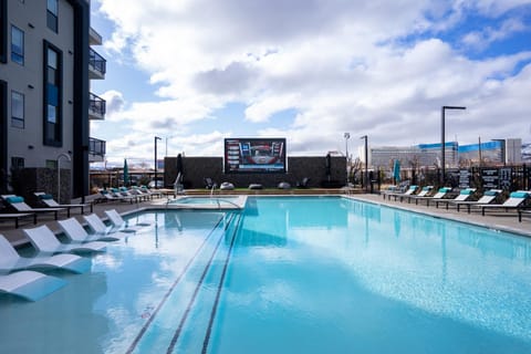 Pool view, Swimming pool