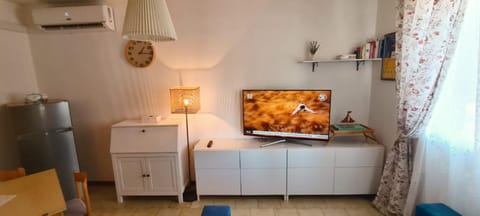 TV and multimedia, Kitchen or kitchenette, Living room