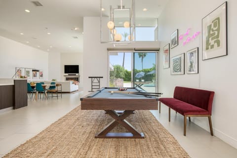 Polo Villa 1 by AvantStay Features Expansive Pool, Spa & Outdoor Firepit 260-322 5 Bedrooms Casa in La Quinta