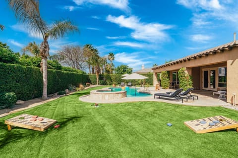 5mins From Coachella Fields Desert Grove by AvantStay Casa in La Quinta