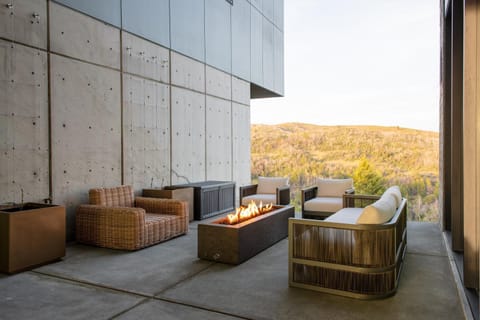 Belleza by AvantStay Hilltop Mansion w Pool Panoramic Views Ultra Modern Interior Villa in Napa Valley