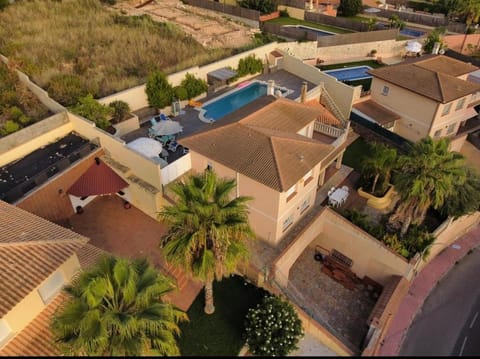 Willa con piscina Villa in Baix Penedès