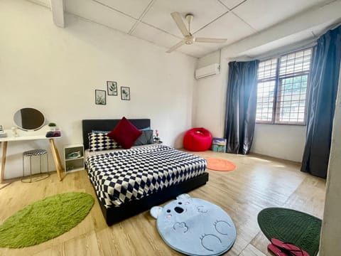 Cozy 10 Entire House 4 Bedroom At Alma Bukit Mertajam Maison in Penang