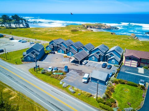 Surf and Sand Lodge Hotel in Fort Bragg