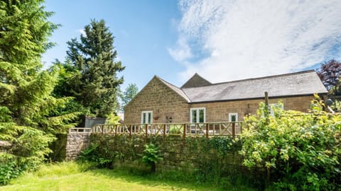 Frogmore Cottage House in North East Derbyshire District