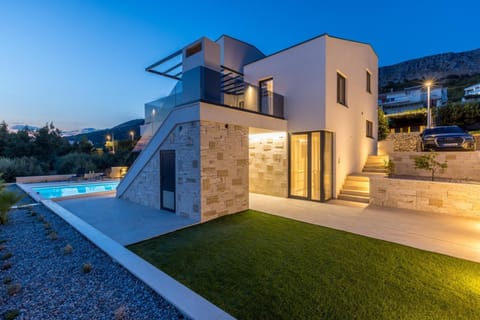 Balcony/Terrace, Sea view, Swimming pool