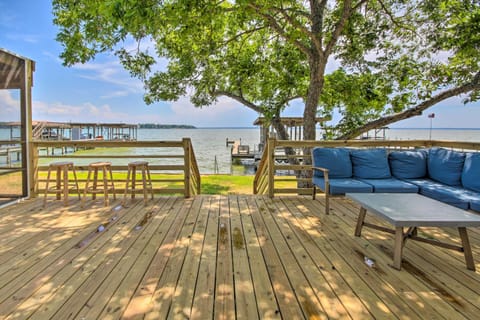 Waterfront Livingston Home with Dock and Porch! House in Lake Livingston