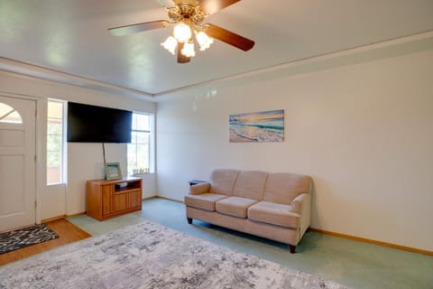 Bay City Vacation Rental Escape about 5 Mi to Marina! Maison in Bay City