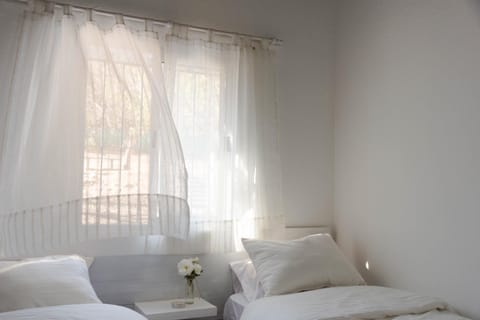 Decorative detail, Bedroom, Mountain view