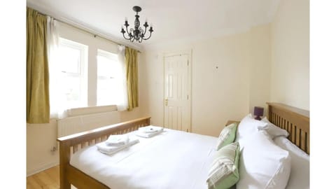 Pass the Keys Central Oxford 2 Bed Apartment with Parking Apartment in Oxford