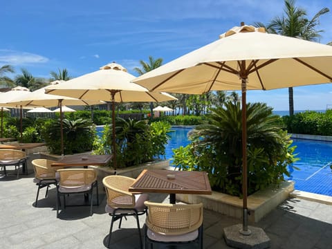 Luxury villa trong Whyndham garden Cam Ranh Villa in Khanh Hoa Province