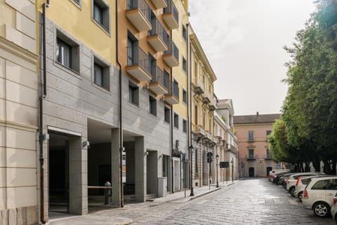 Property building, Day, City view