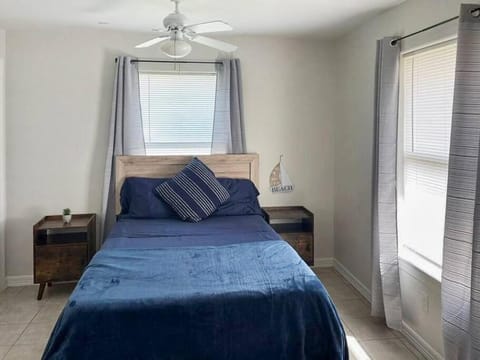8 min to beach – Wonderful stay at modern 3BR House in Port Isabel