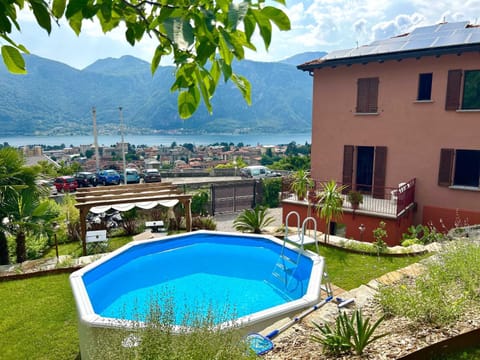 Il Mallo Verde - Lake Como B&B Bed and Breakfast in Mandello del Lario