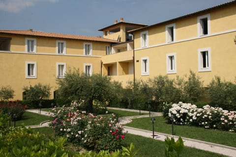 Delfina Palace Hotel Hotel in Foligno