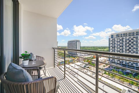 View (from property/room), Balcony/Terrace, Seating area