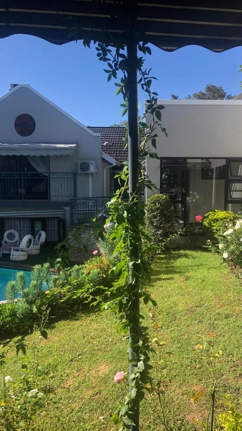 Muco Guest House Bed and Breakfast in Sandton
