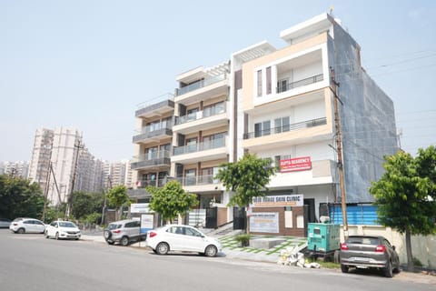 Gupta Residency Hotel in Noida