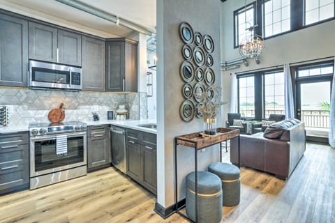 Luxe Central Atlantic Station Loft with Balcony Apartment in Buckhead