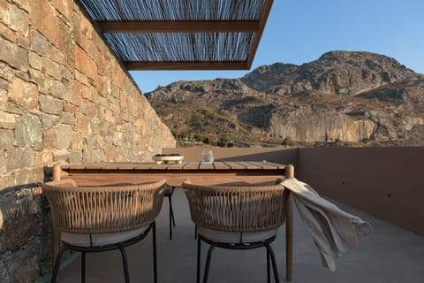 Balcony/Terrace, Mountain view