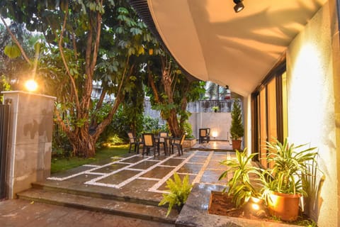 Patio, Facade/entrance, Garden