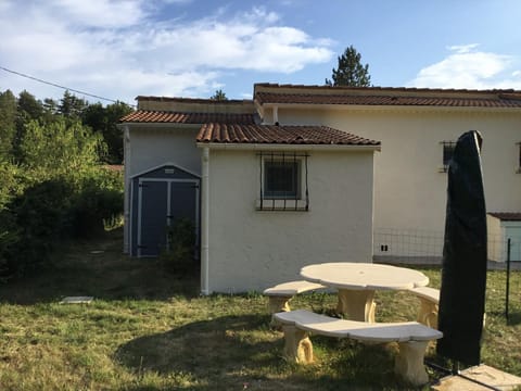 Le gîte des Pins (meublé de tourisme 3 Étoiles) Apartment in Castellane