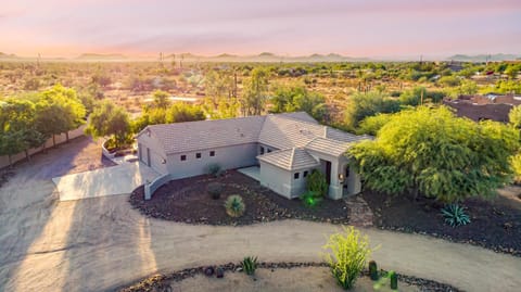 Ironwood by AvantStay Secluded Ranch Home w Pool Private Horse Stables House in Pinnacle Peak