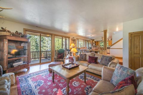 Ellis Peak by AvantStay Beautiful McKinney Cabin w Filtered Lake Views Maison in Homewood