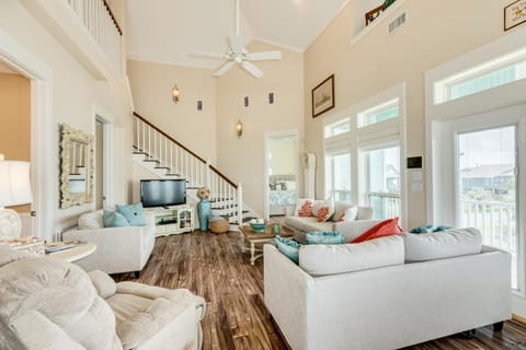 Seaside Luxe House in Bolivar Peninsula