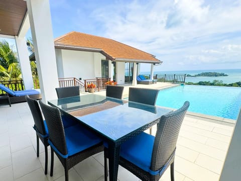 Patio, Day, View (from property/room), Balcony/Terrace, Pool view, Sea view, Swimming pool