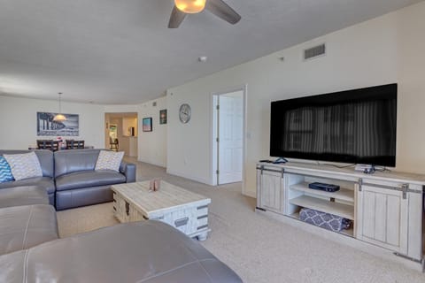 Barefoot Bungalow Apartment in Daytona Beach Shores