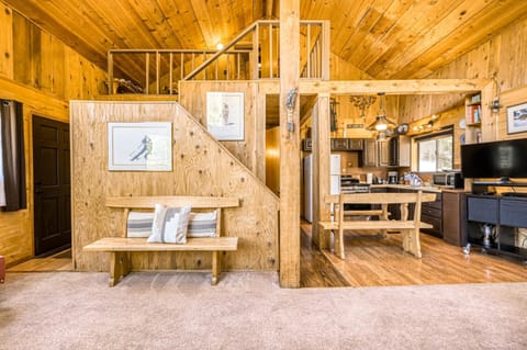 Beaver Pond Chalet House in Taos Ski Valley