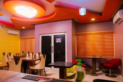 CLASS SUITES HOTEL AND APARTMENT @OGUDU LAGOS Hotel in Lagos